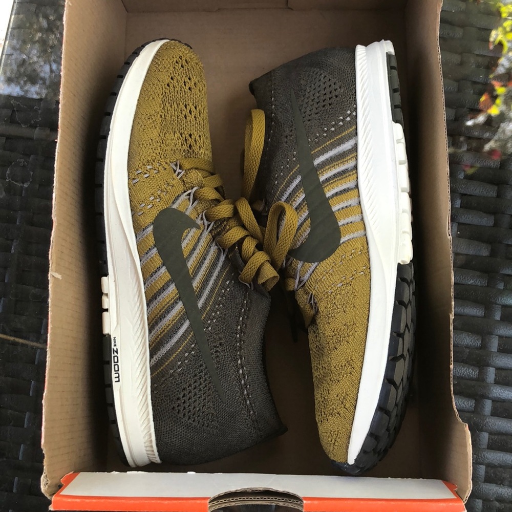 Nike Flyknit Sneakers